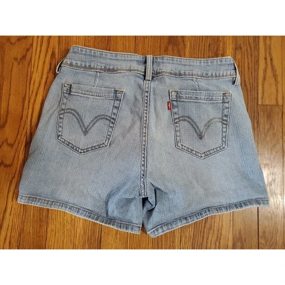 Levi's 545 Jeans Denim Shorts Distressed Light wash Stretch Red Tab Sz 12 - Picture 4 of 5